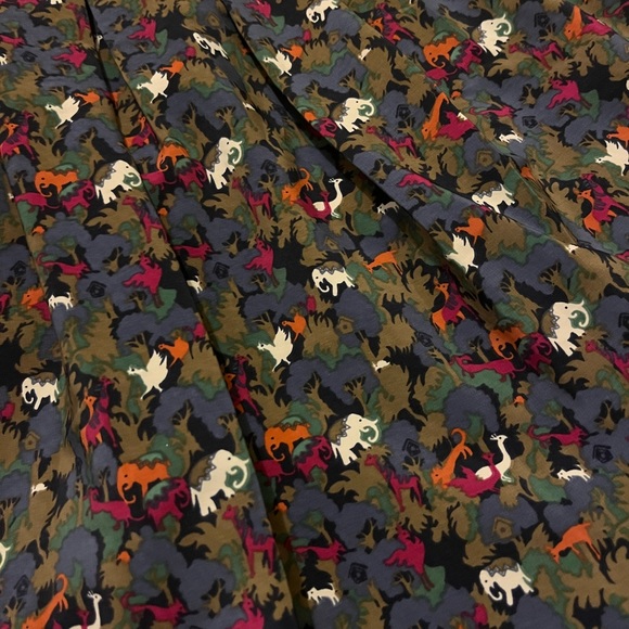 Super Cute Thursday Island Skirt - Picture 2 of 3